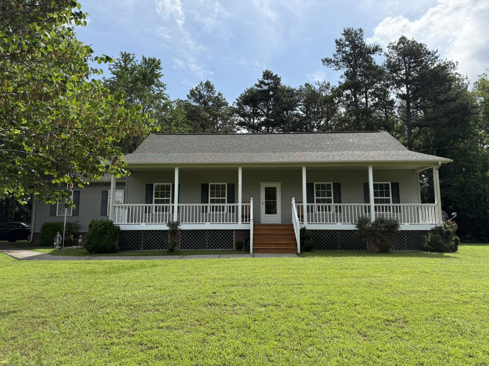 614 Pike Drive, Trenton, Georgia image 1