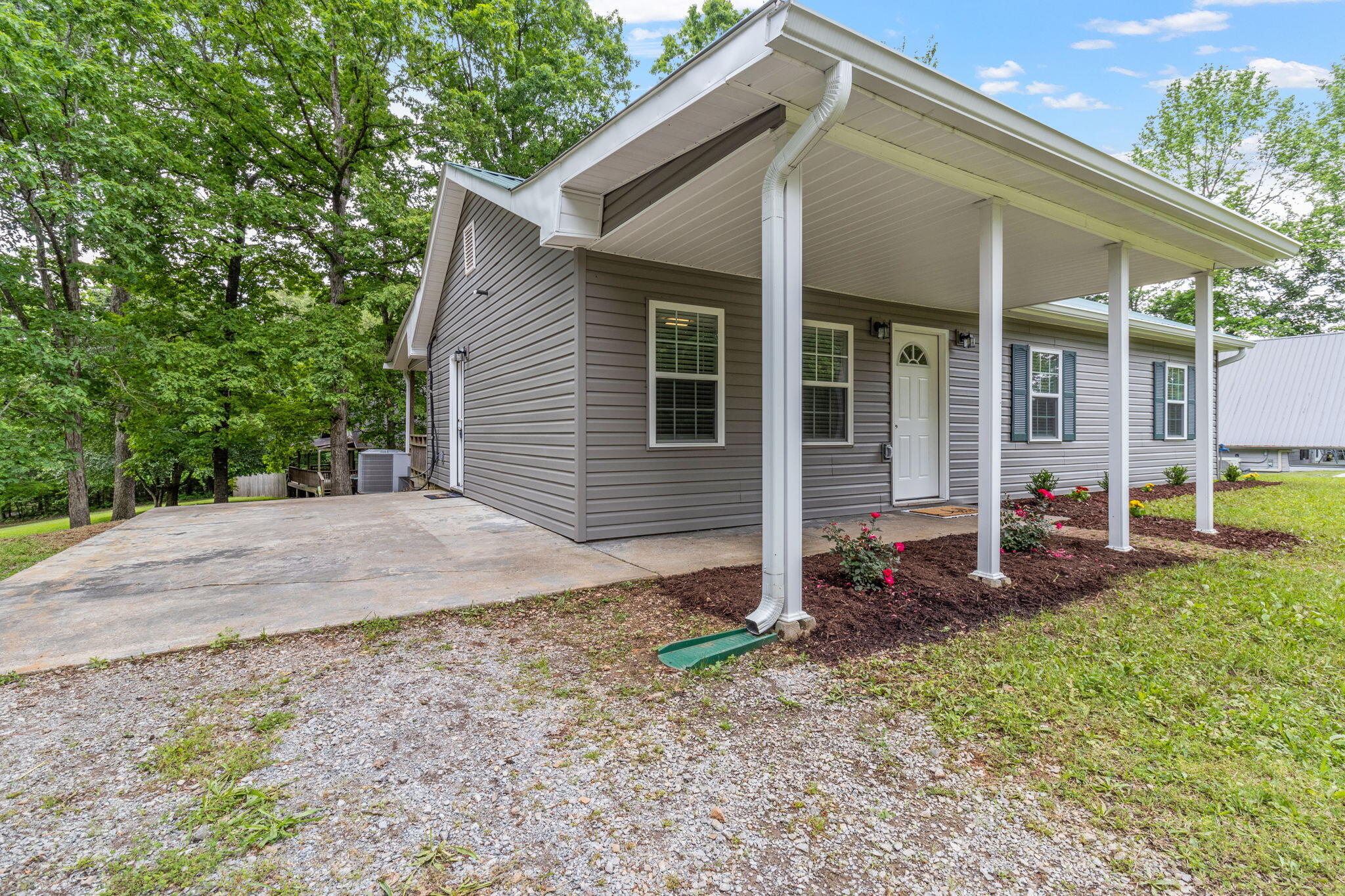 631 Millbrook Circle, Cleveland, Tennessee image 2