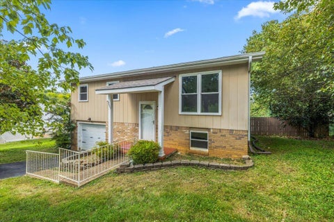 Homes For Sale - 9005 Waconda Shore Drive<br/> Chattanooga, TN 37416