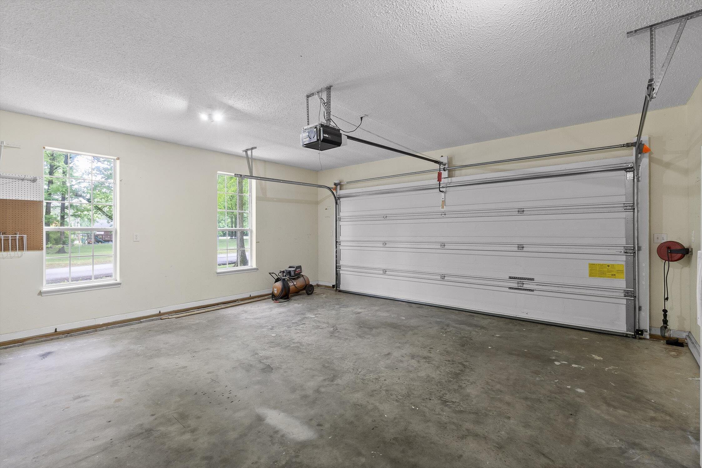8225 W Lakeside Circle, Hixson, Tennessee image 40