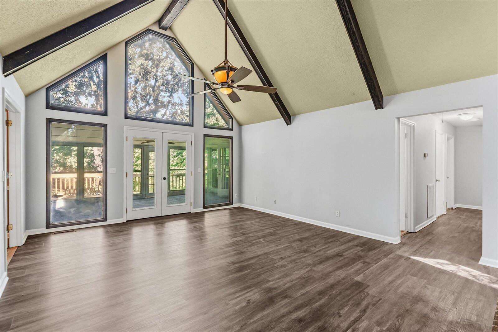 6822 Hampton Wood Circle