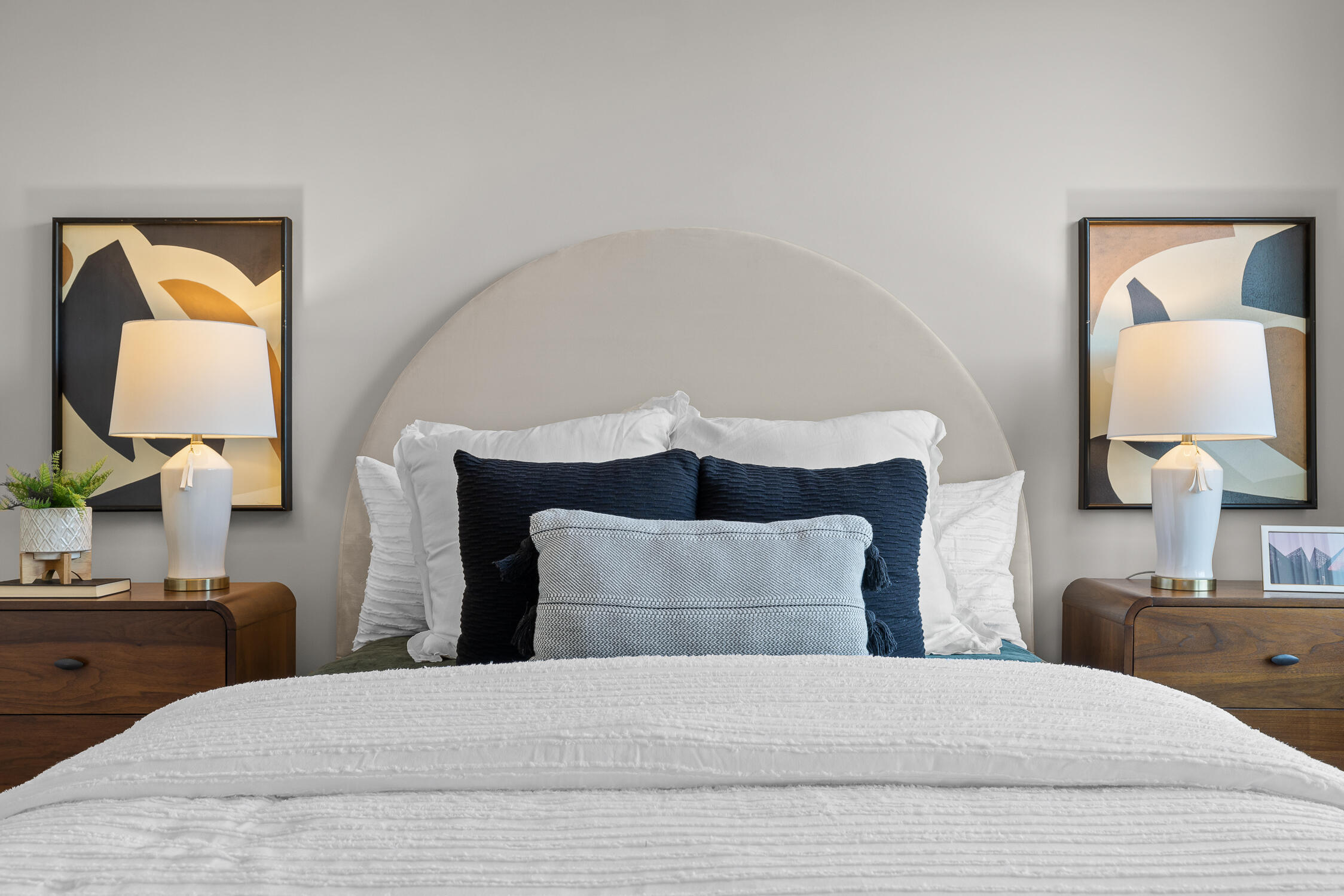 Chattanooga, Tennessee 37408, United States, 2 Bedrooms Bedrooms, ,2 BathroomsBathrooms,Residential,Active,208730