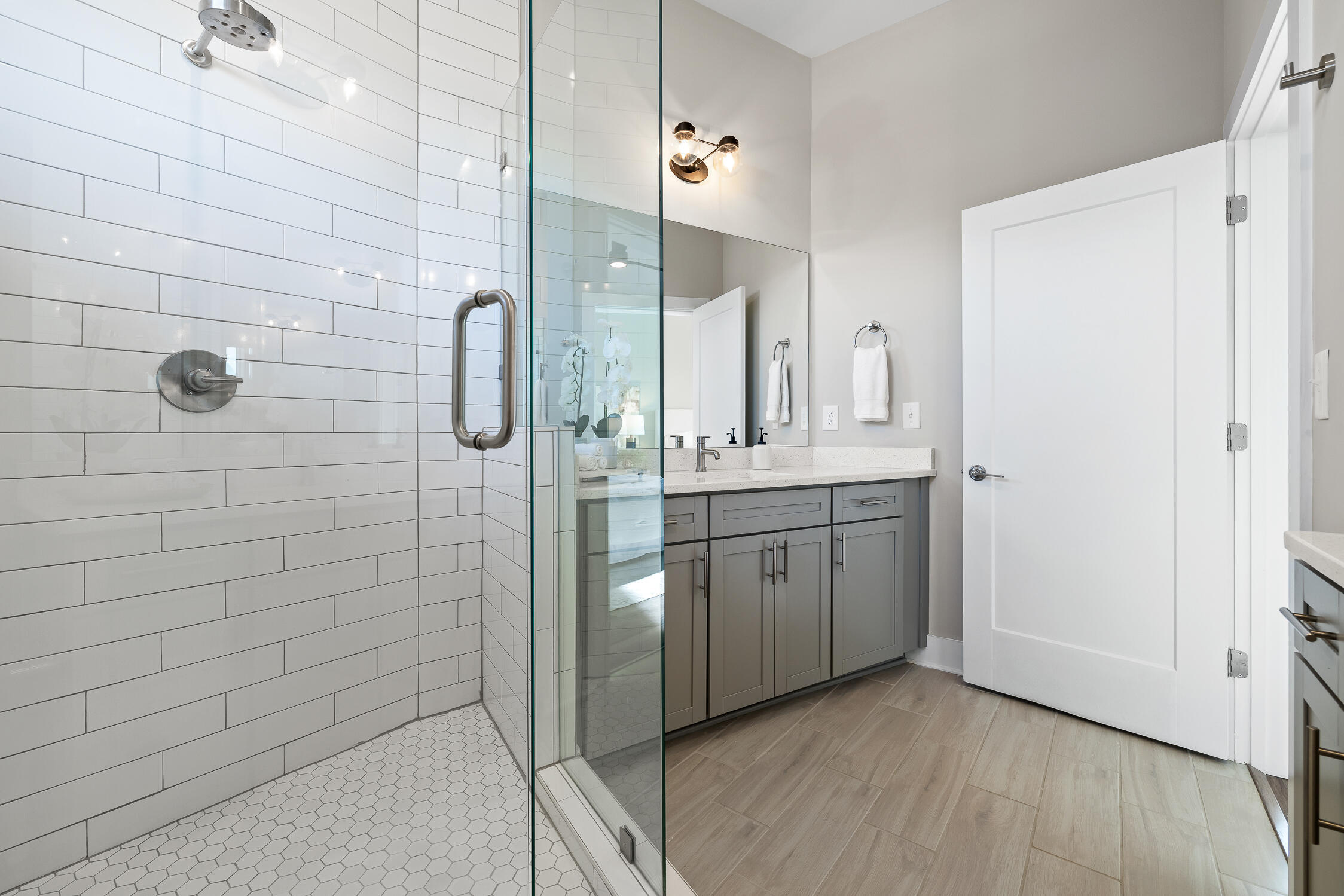 Chattanooga, Tennessee 37408, United States, 2 Bedrooms Bedrooms, ,2 BathroomsBathrooms,Residential,Active,208730