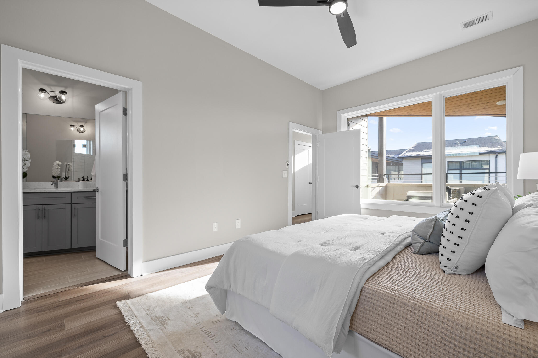 Chattanooga, Tennessee 37408, United States, 2 Bedrooms Bedrooms, ,2 BathroomsBathrooms,Residential,Active,208730