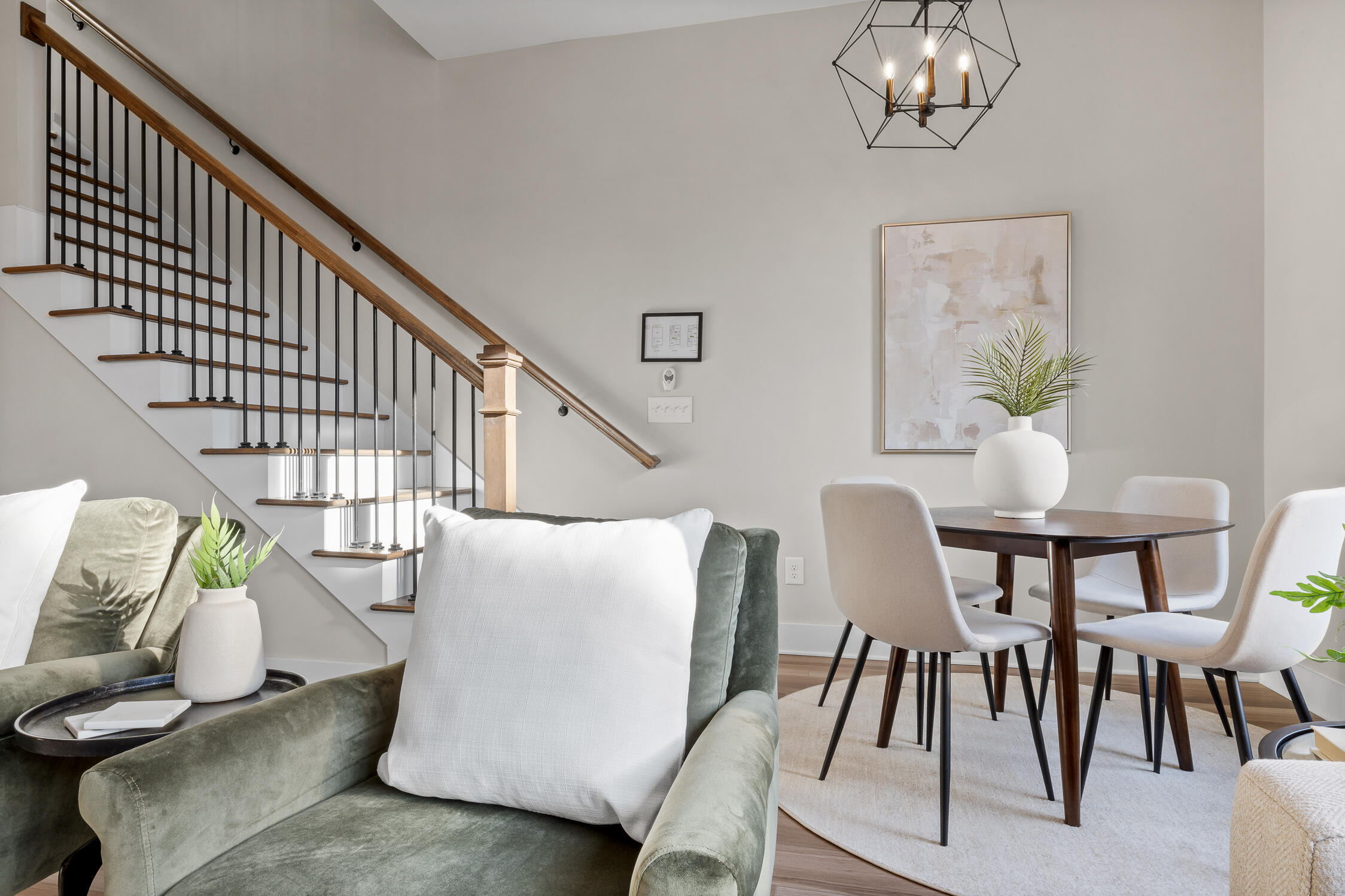 Chattanooga, Tennessee 37408, United States, 2 Bedrooms Bedrooms, ,2 BathroomsBathrooms,Residential,Active,208730