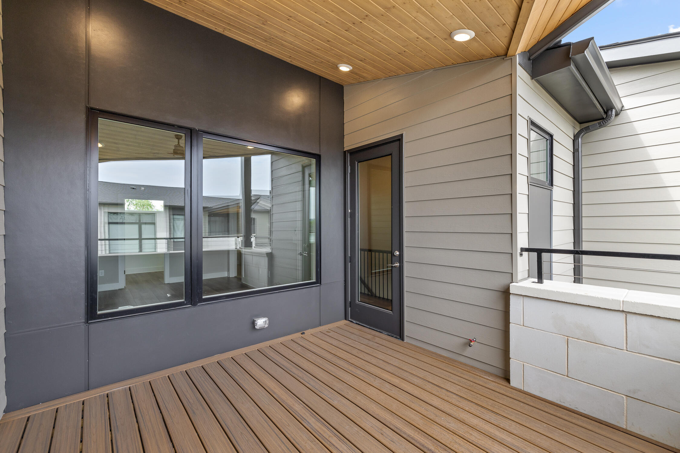 Chattanooga, Tennessee 37408, United States, 2 Bedrooms Bedrooms, ,2 BathroomsBathrooms,Residential,Active,208730