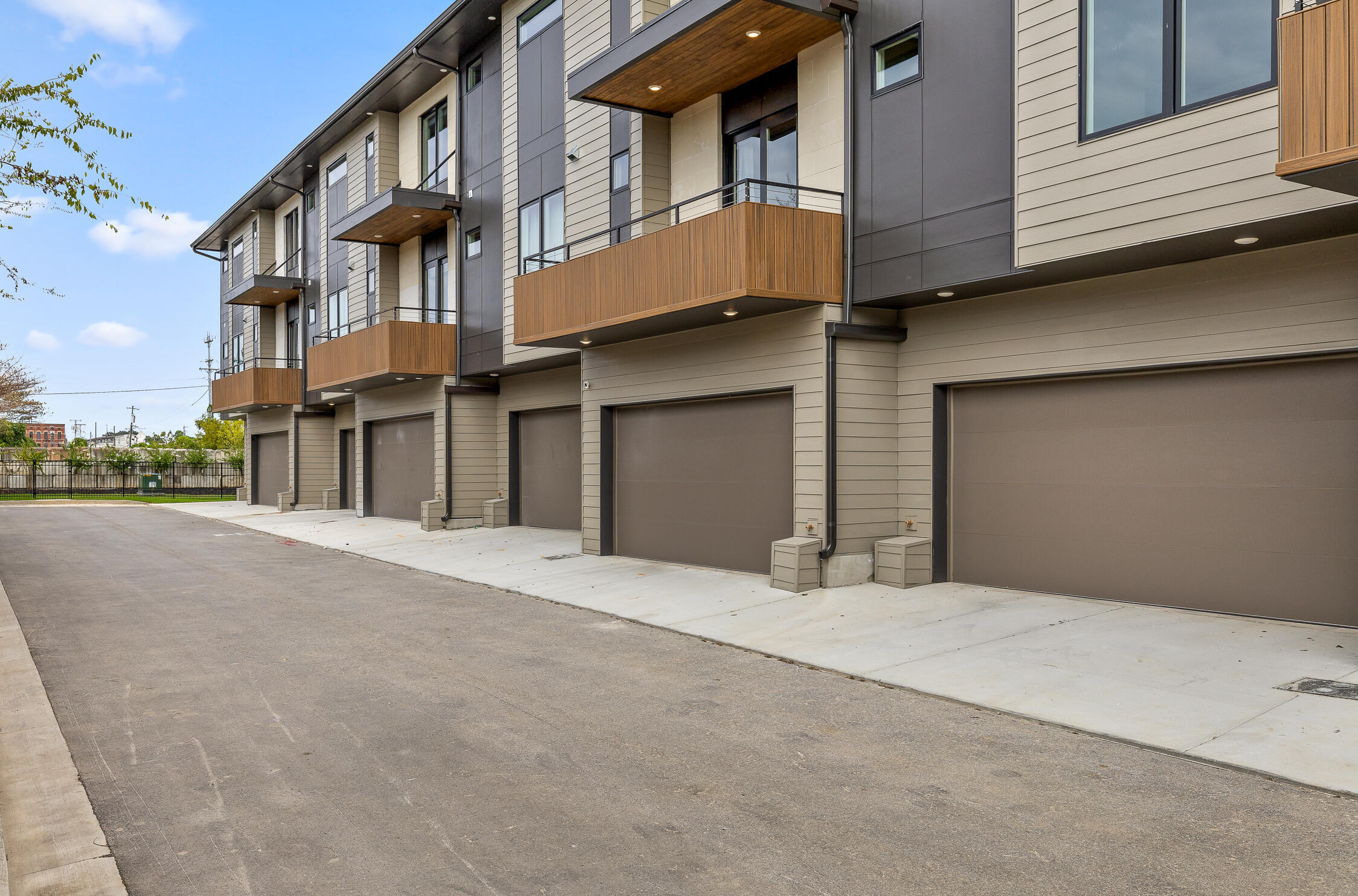 Chattanooga, Tennessee 37408, United States, 2 Bedrooms Bedrooms, ,2 BathroomsBathrooms,Residential,Active,208730