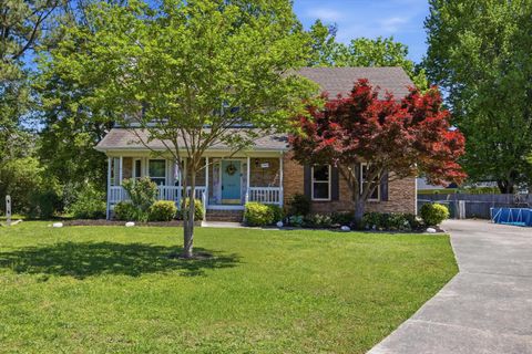 Photo of 1012 Tall Oak Lane, Chattanooga, TN 37421 (MLS # 1531684)
