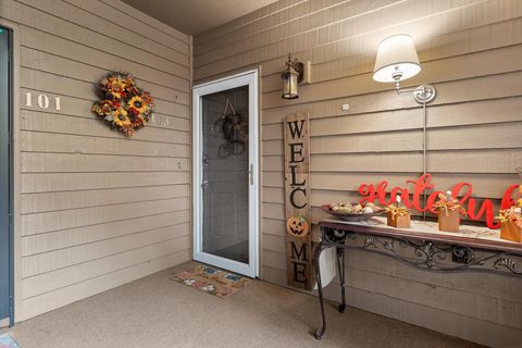 Photo of 4319 Lakeshore Lane, Chattanooga, TN 37415 (MLS # 1521931)