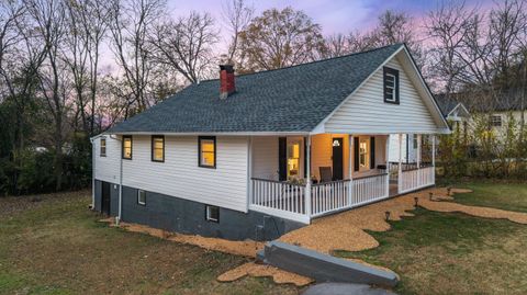 Photo of 3301 Taylor Street, Chattanooga, TN 37406 (MLS # 1526565)