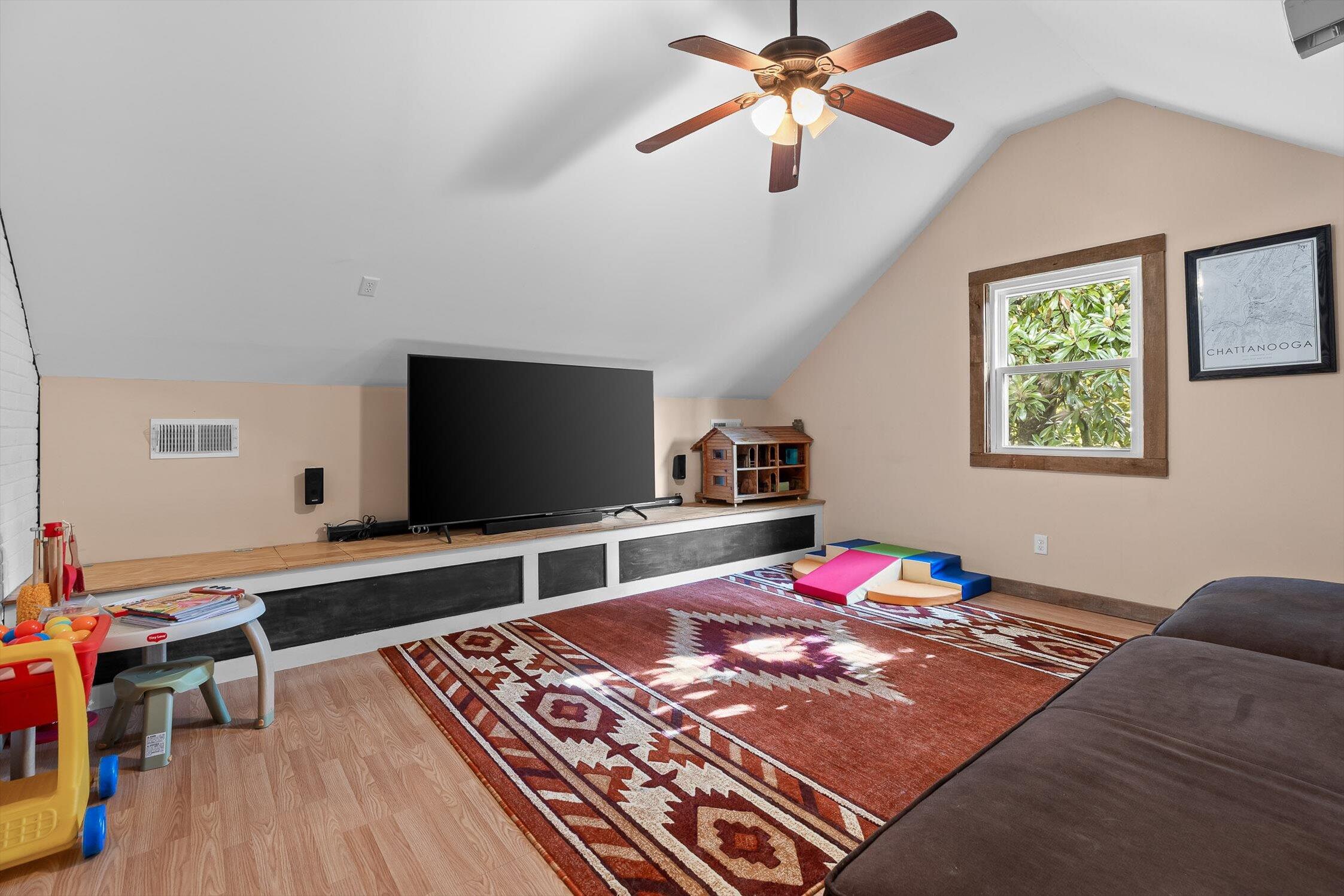 Chattanooga, Tennessee 37415, United States, 4 Bedrooms Bedrooms, ,2 BathroomsBathrooms,Residential,Active,224842