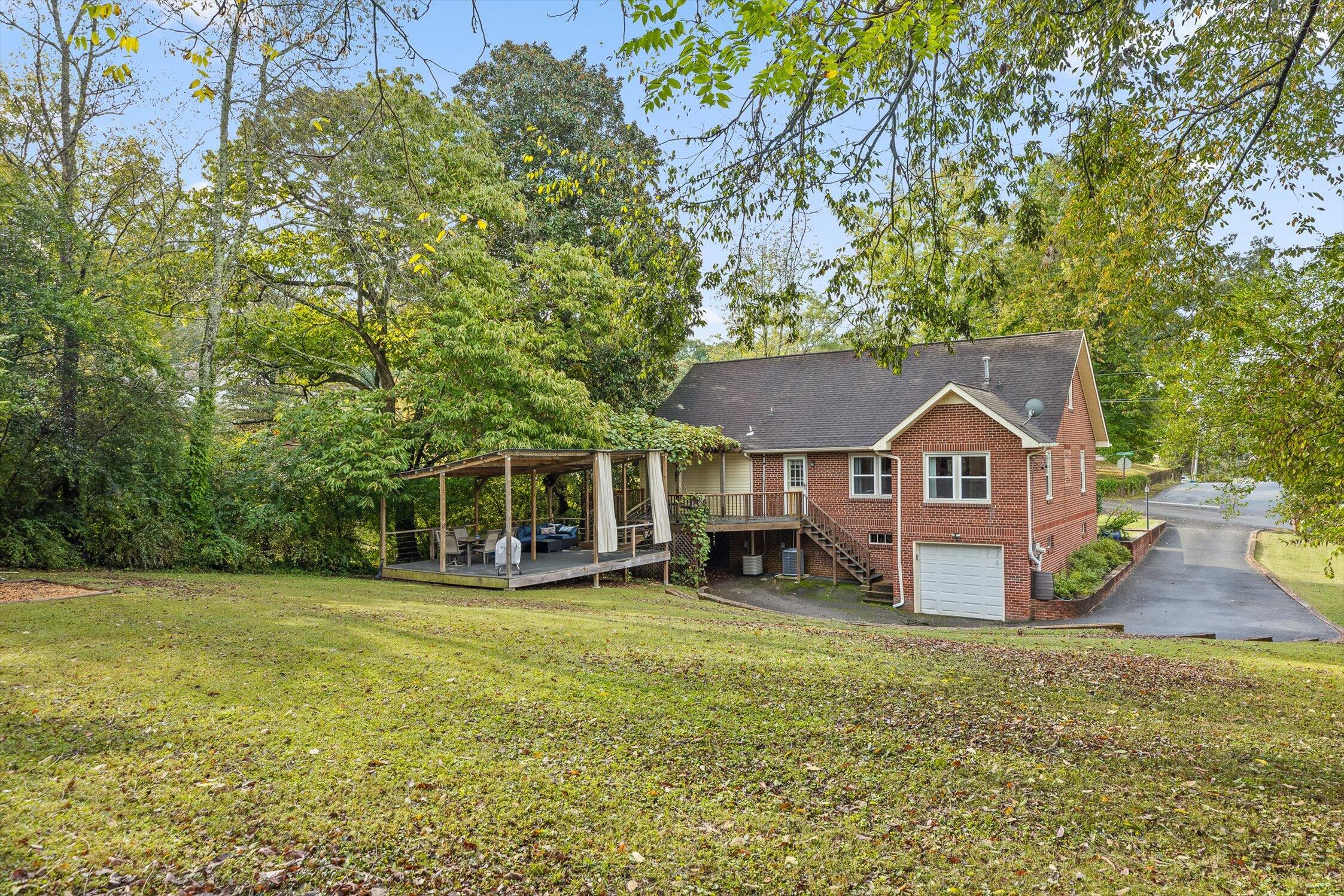 Chattanooga, Tennessee 37415, United States, 4 Bedrooms Bedrooms, ,2 BathroomsBathrooms,Residential,Active,224842