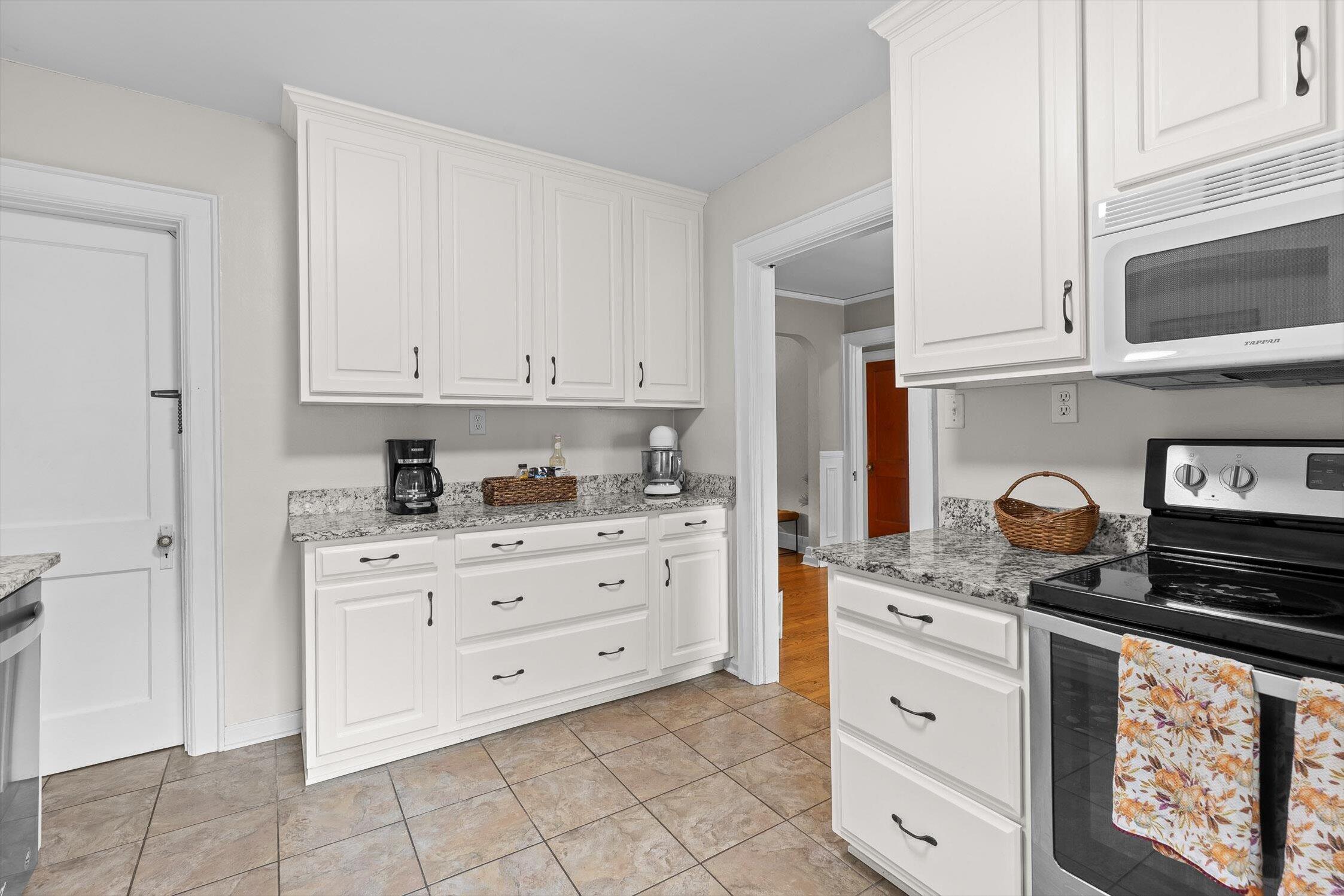 Chattanooga, Tennessee 37415, United States, 4 Bedrooms Bedrooms, ,2 BathroomsBathrooms,Residential,Active,224842