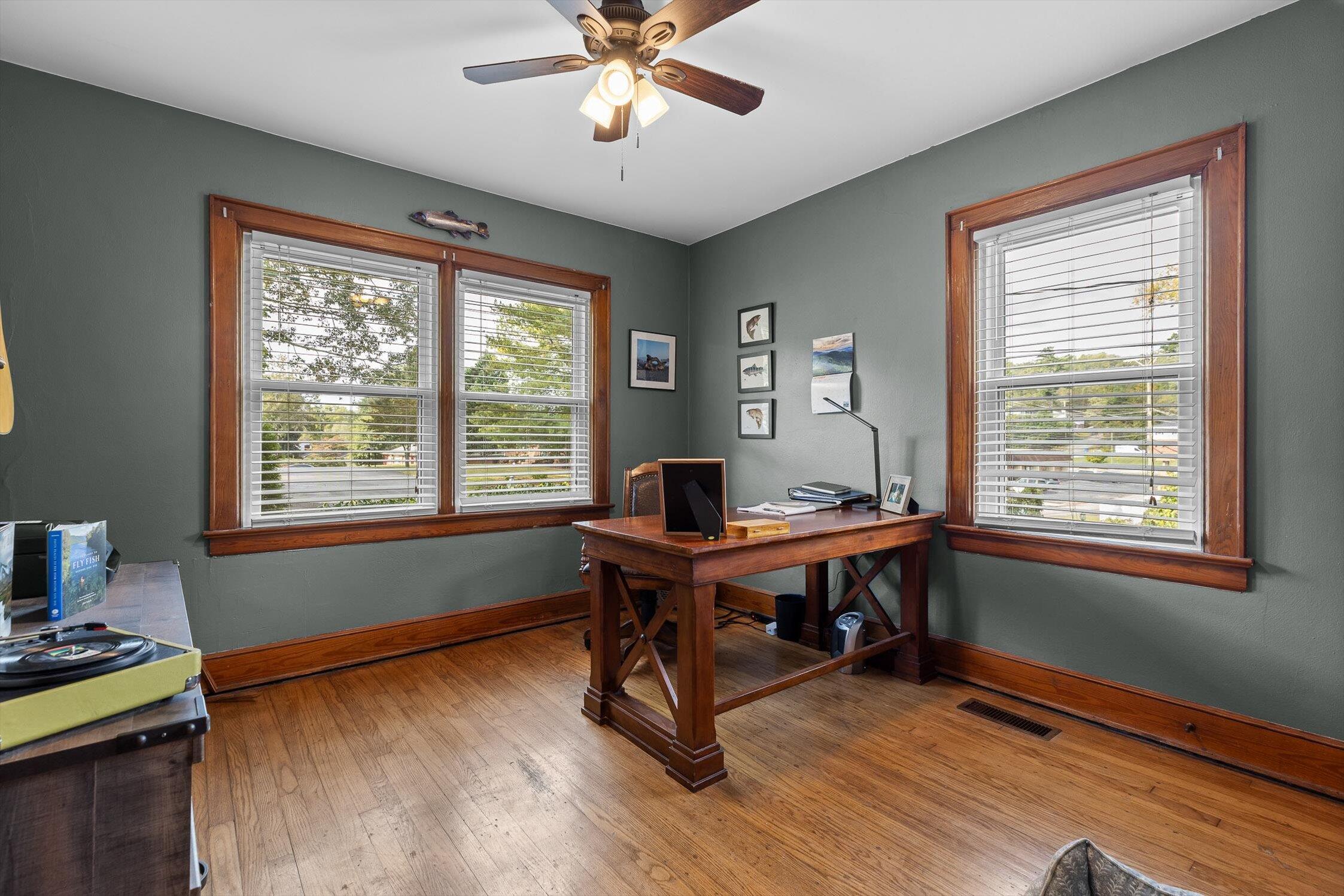 Chattanooga, Tennessee 37415, United States, 4 Bedrooms Bedrooms, ,2 BathroomsBathrooms,Residential,Active,224842