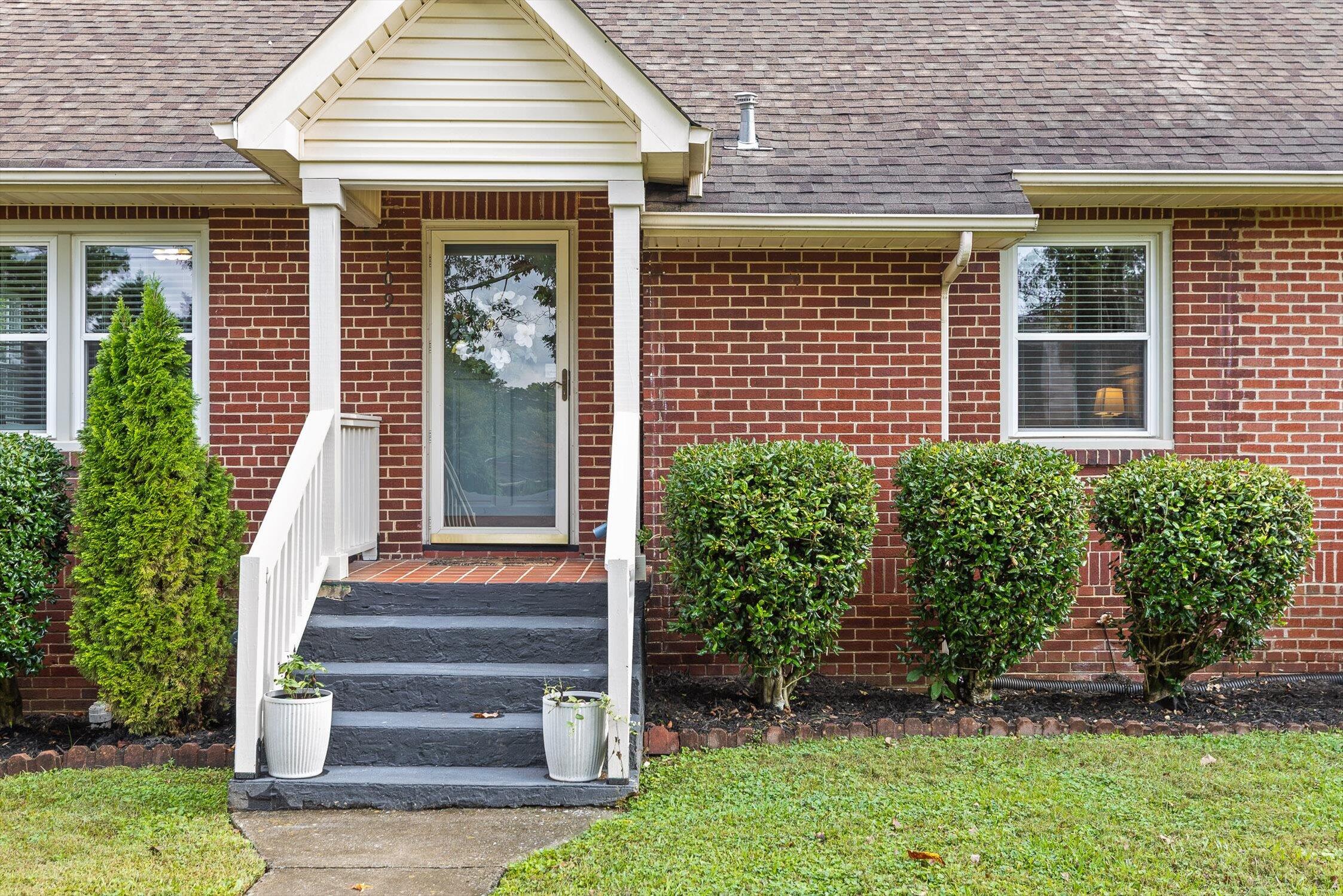 Chattanooga, Tennessee 37415, United States, 4 Bedrooms Bedrooms, ,2 BathroomsBathrooms,Residential,Active,224842