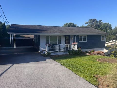Homes For Sale - 3803 Altamira Drive<br/> Chattanooga, TN 37412