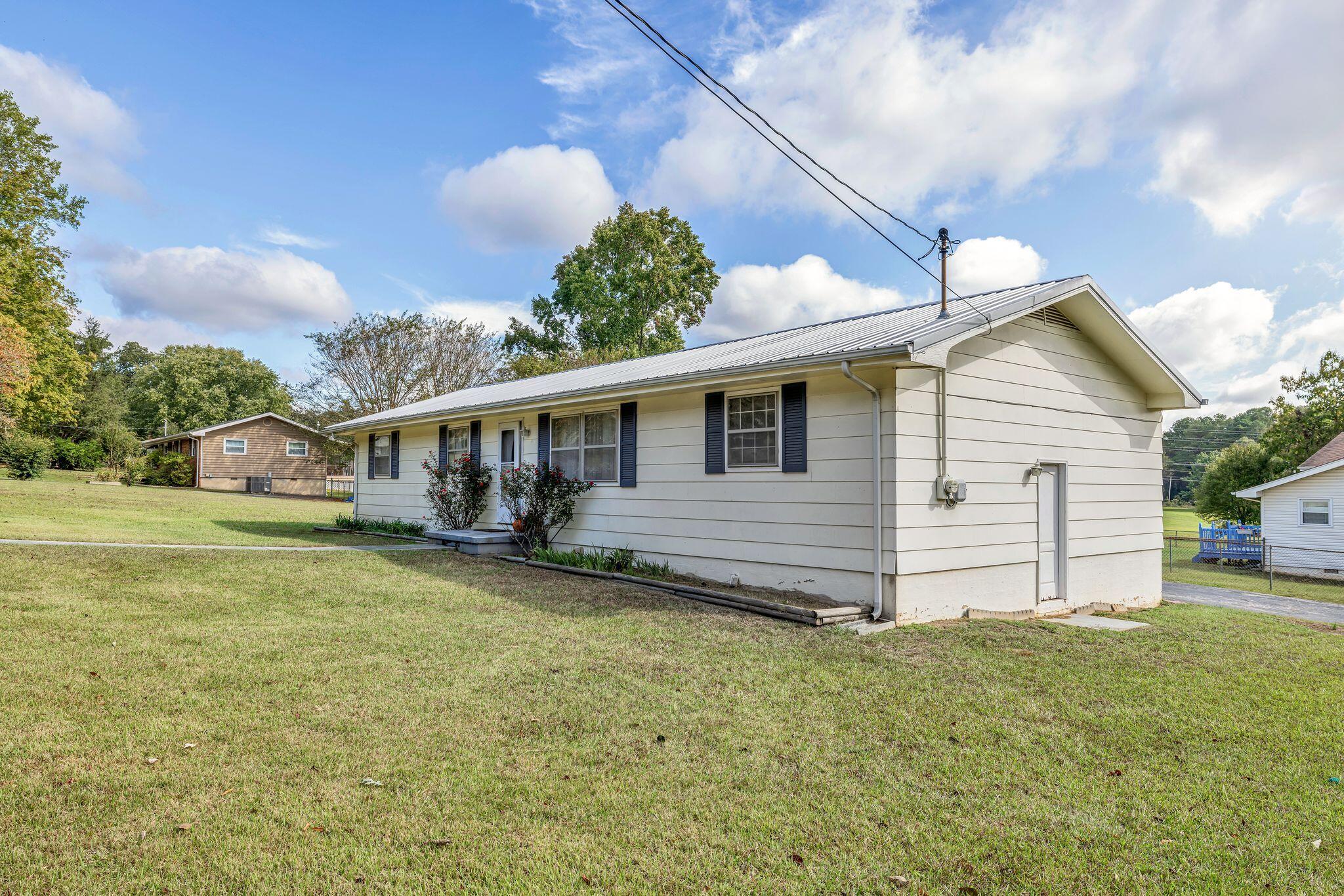 427 Oakwood Terrace, Chickamauga, Georgia image 3