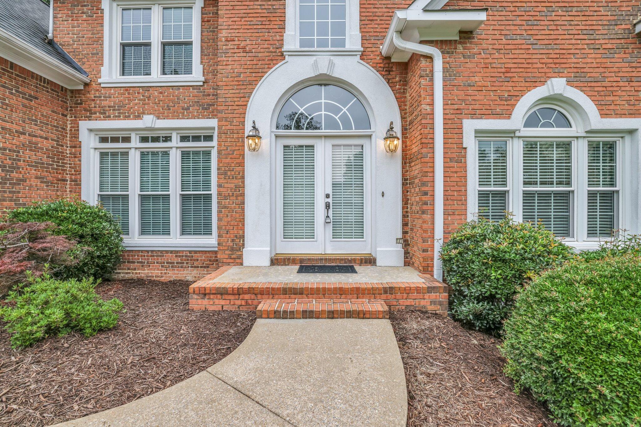 1658 Oakhurst Drive