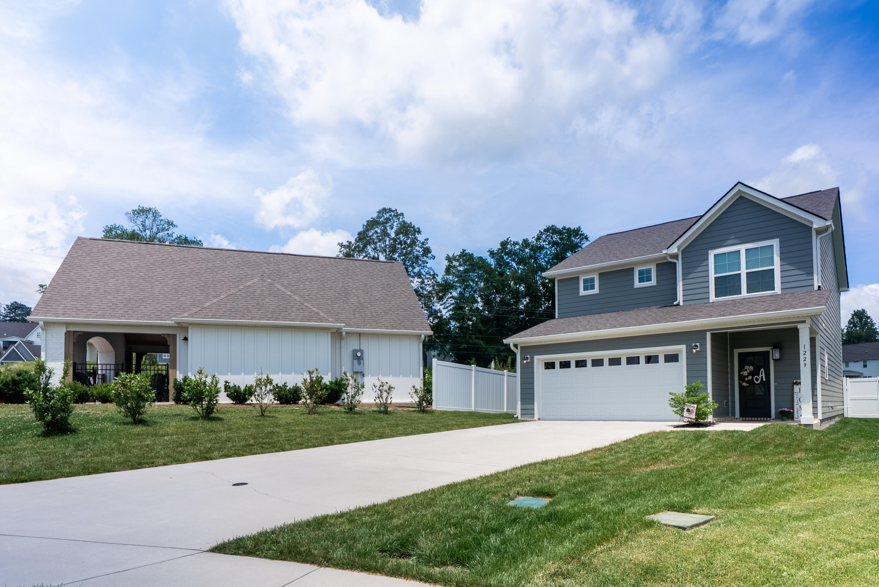 1229 Neyland Circle