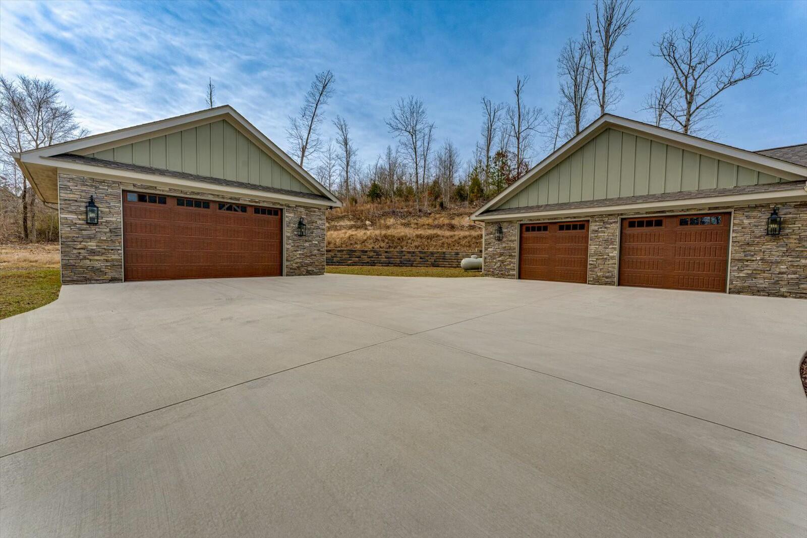 2036 Black Bear Pass, Harrison, Tennessee image 3