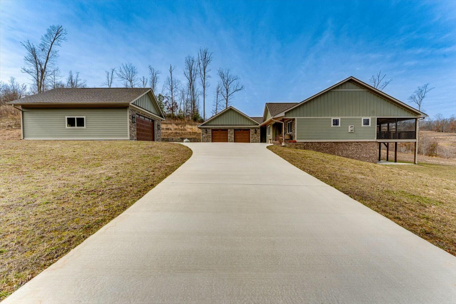 2036 Black Bear Pass, Harrison, Tennessee image 2