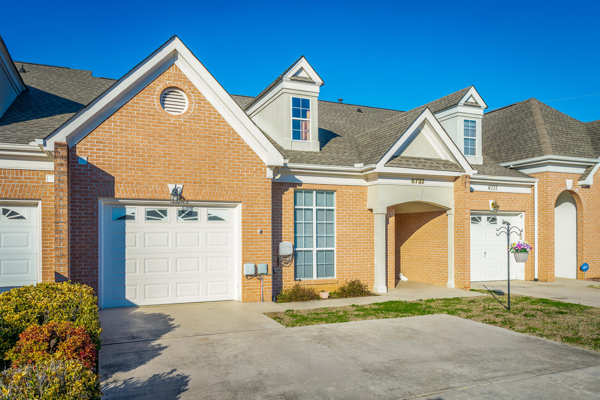 6733 Willow Brook Drive, Chattanooga, Tennessee image 1