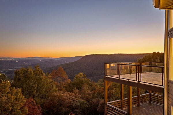 921 ROSE MARIE CT, SODDY DAISY, TN 37379 - Image d290f7db18b73407d7230b95dda8e17e/1459758409