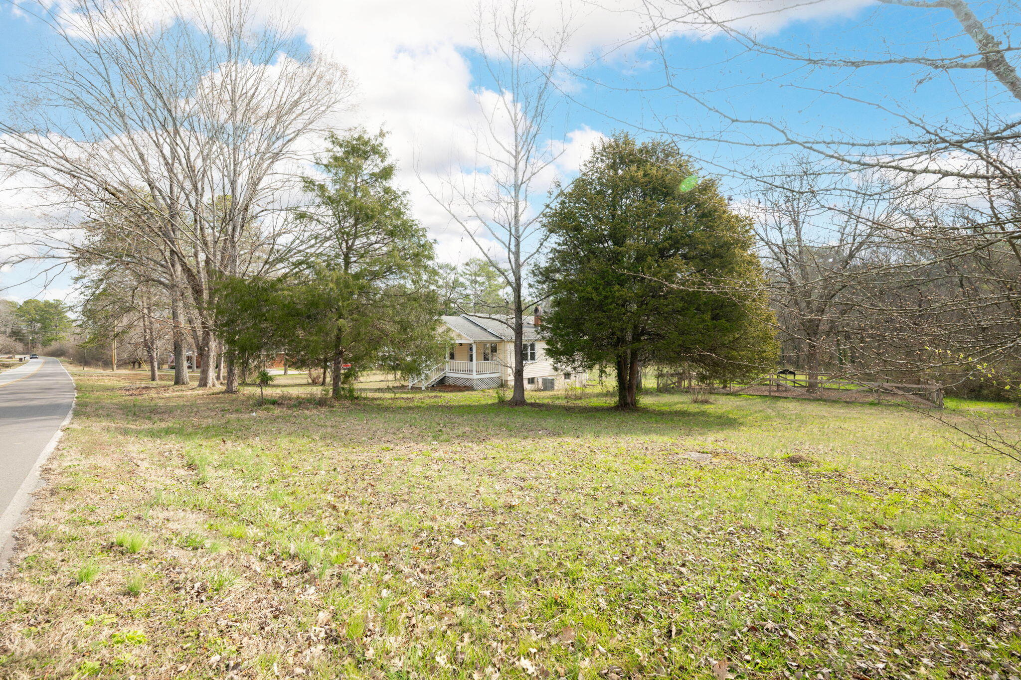 589 Dry Valley Road, Rossville, Georgia image 3