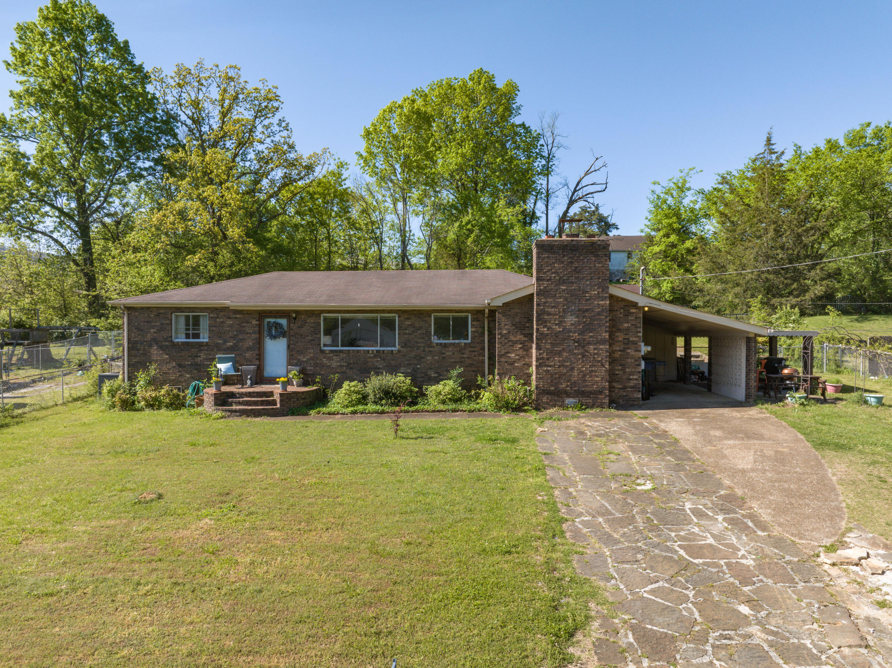 3316 Mountain View Drive, Chattanooga, Tennessee image 2