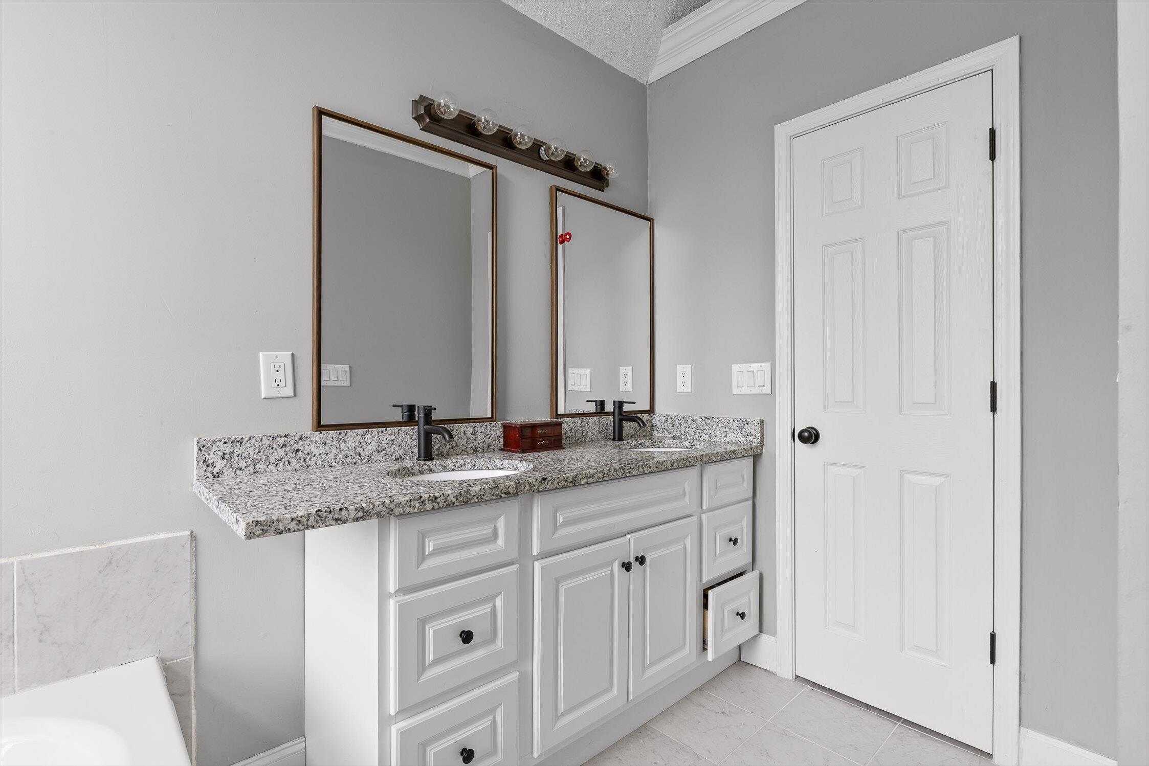 Chattanooga, Tennessee 37421, United States, 3 Bedrooms Bedrooms, ,3 BathroomsBathrooms,Residential,Active,126332