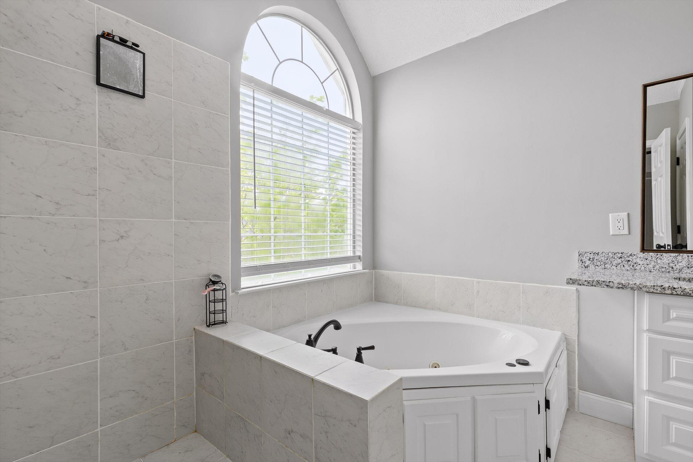 Chattanooga, Tennessee 37421, United States, 3 Bedrooms Bedrooms, ,3 BathroomsBathrooms,Residential,Active,126332