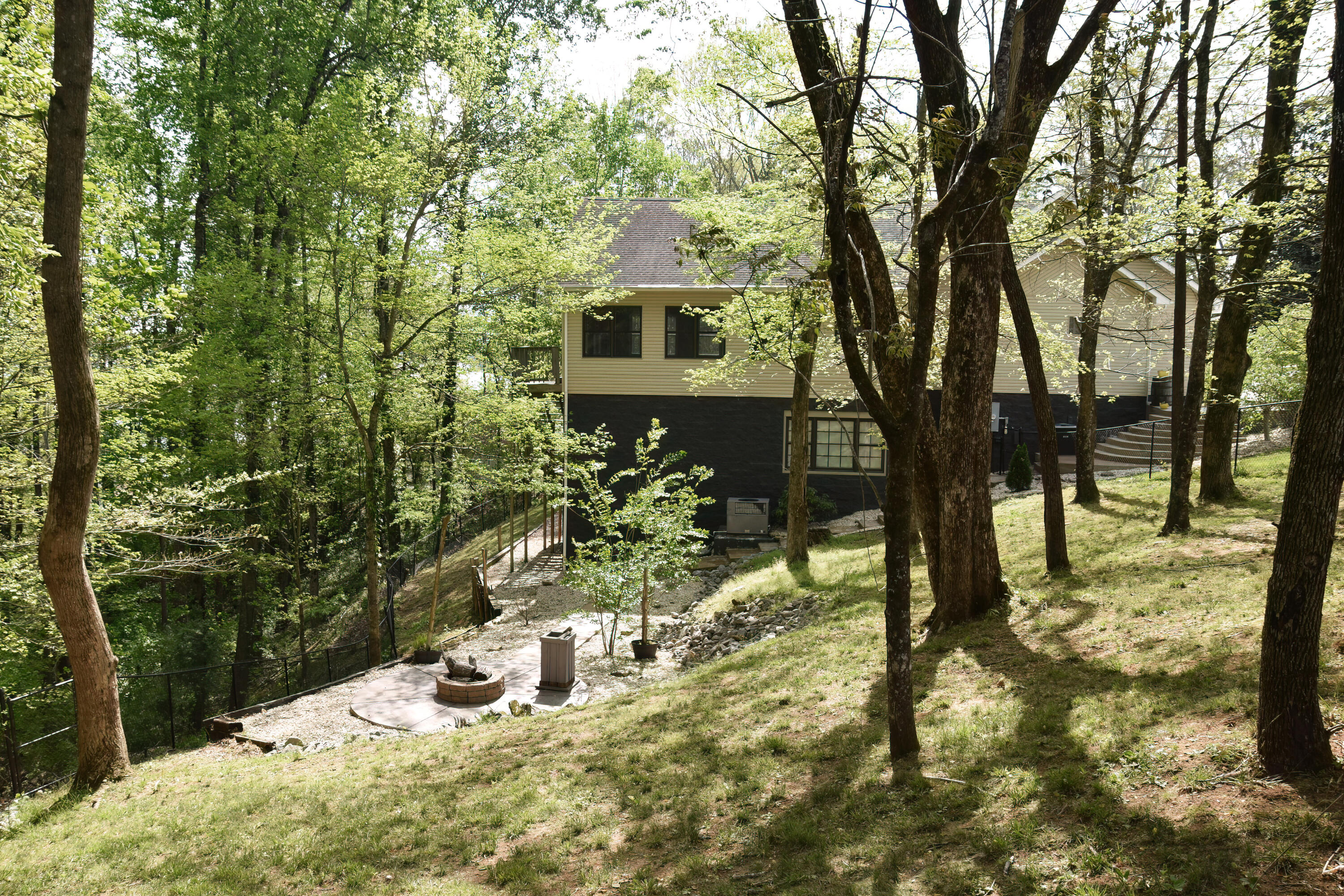 105 W Paradise Drive