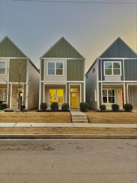 Photo of 2360 E 18th Street, Chattanooga, TN 37404 (MLS # 1527800)
