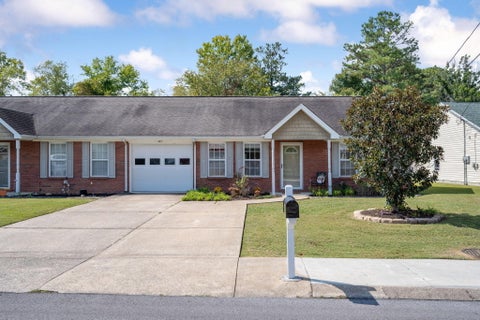 Photo of 678 Flagstone Drive, Rossville, GA 30741 (MLS # 1543947)