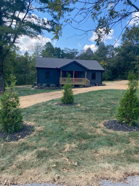 Photo of 2015 Oak Street, Signal Mountain, TN 37377 (MLS # 1520428) Photo of 2015 Oak Street, Signal Mountain, TN 37377 (MLS # 1520428)