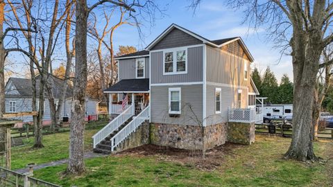 Tiny photo for 8 W Eighth Street, Chickamauga, GA 30707 (MLS # 1526557)