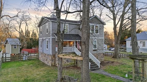 Tiny photo for 8 W Eighth Street, Chickamauga, GA 30707 (MLS # 1526557)