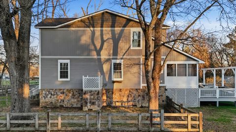 Tiny photo for 8 W Eighth Street, Chickamauga, GA 30707 (MLS # 1526557)