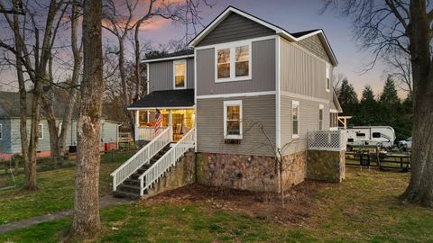 Tiny photo for 8 W Eighth Street, Chickamauga, GA 30707 (MLS # 1526557)