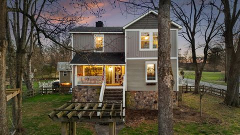 Photo of 8 W Eighth Street, Chickamauga, GA 30707 (MLS # 1526557)