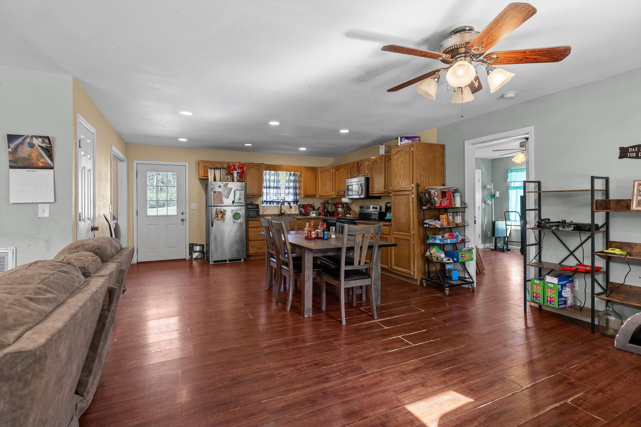 Whitwell, Tennessee 37397, United States, 3 Bedrooms Bedrooms, ,2 BathroomsBathrooms,Residential,Active,230651