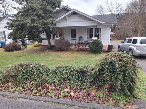 Photo of 3711 Tacoma Avenue, Chattanooga, TN 37415 (MLS # 1526378)