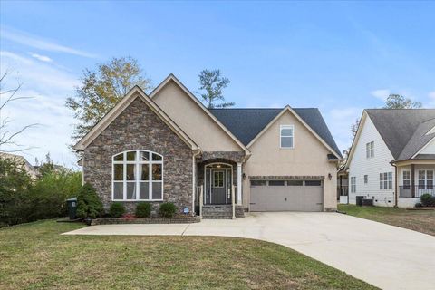Photo of 1986 Plymouth Street, Chattanooga, TN 37421 (MLS # 1524018)