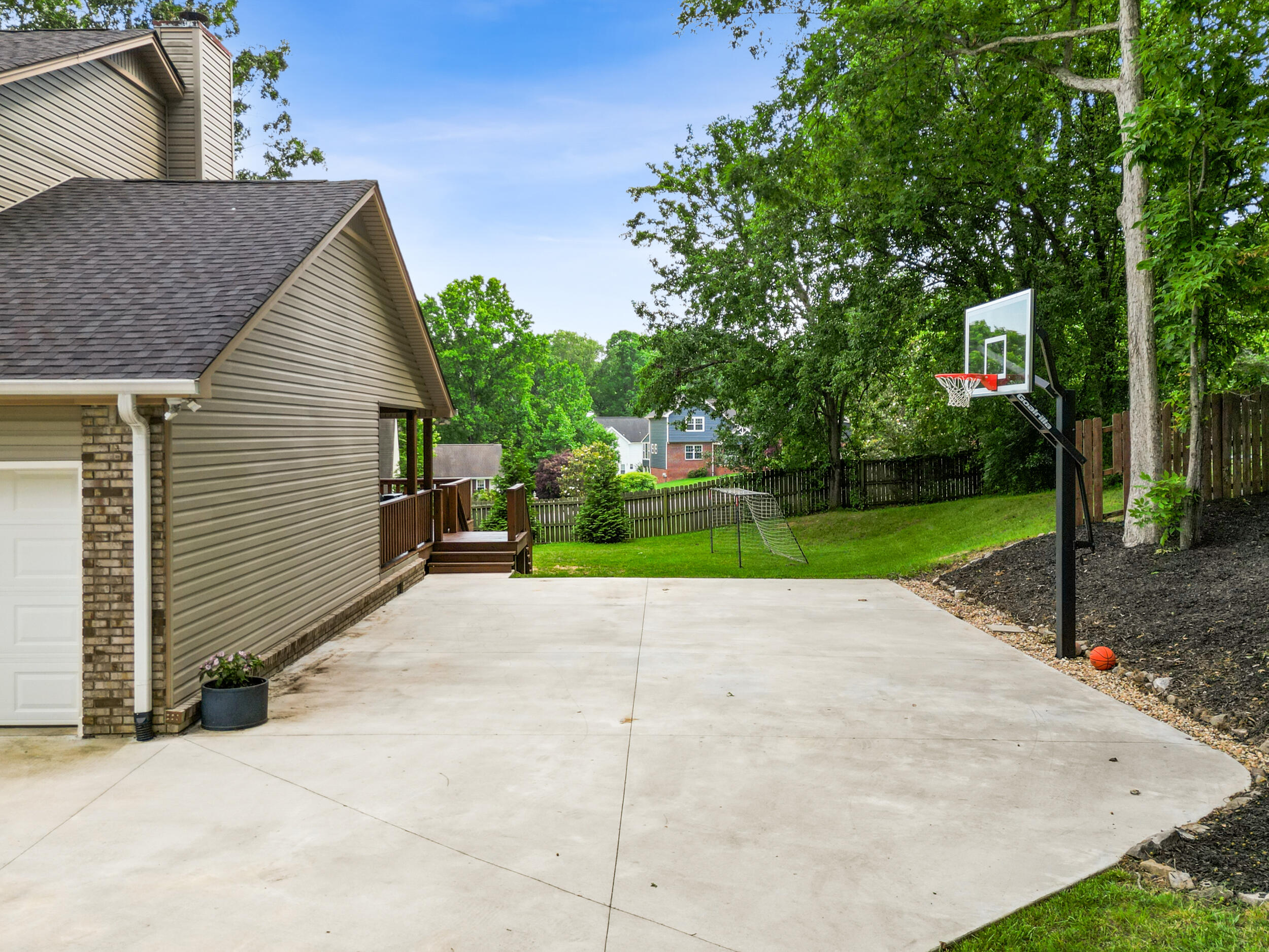 8708 Misty Hollow Lane, Chattanooga, Tennessee image 39