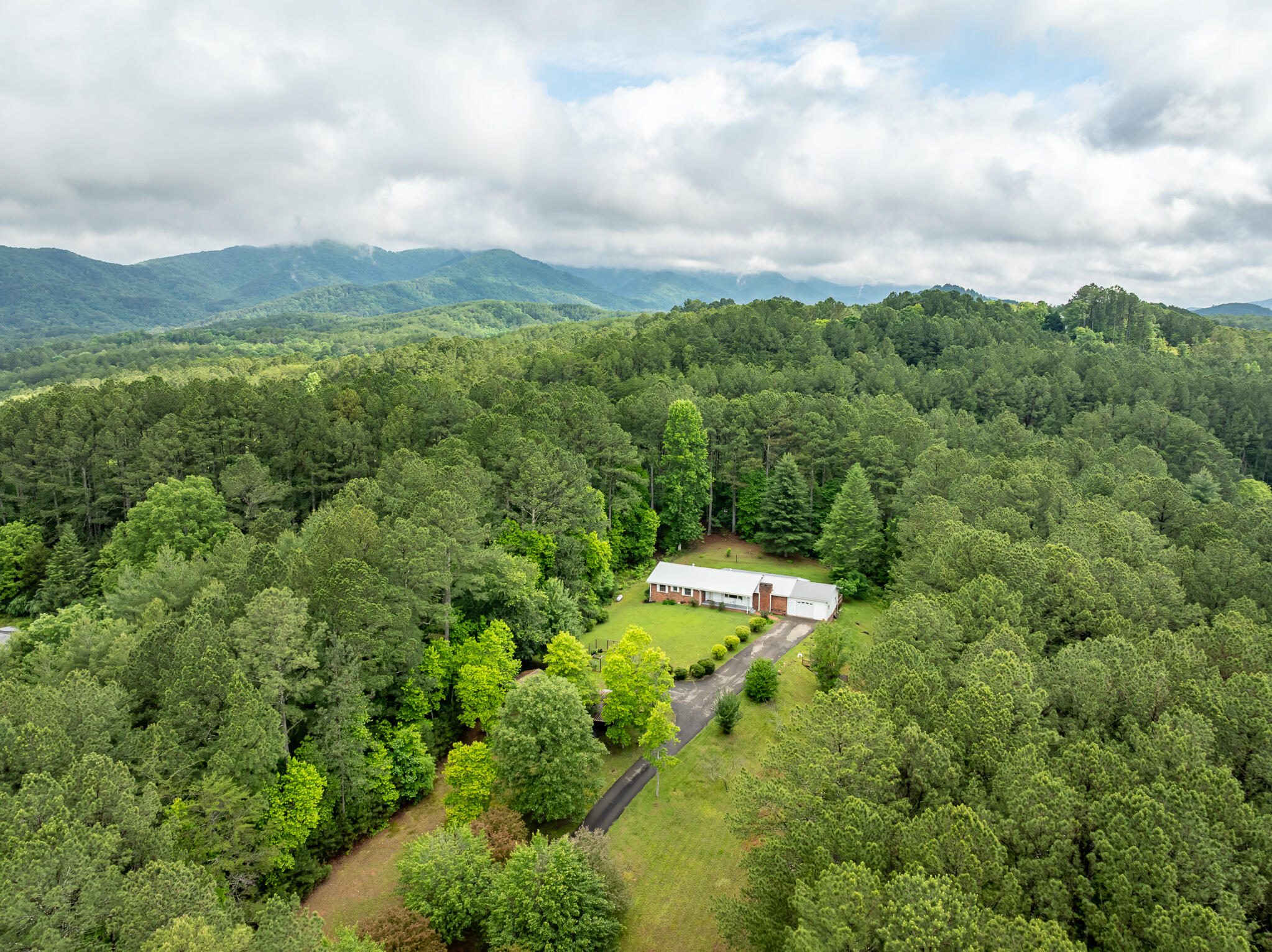 365 Cherokee Trail, Copperhill, Tennessee image 50