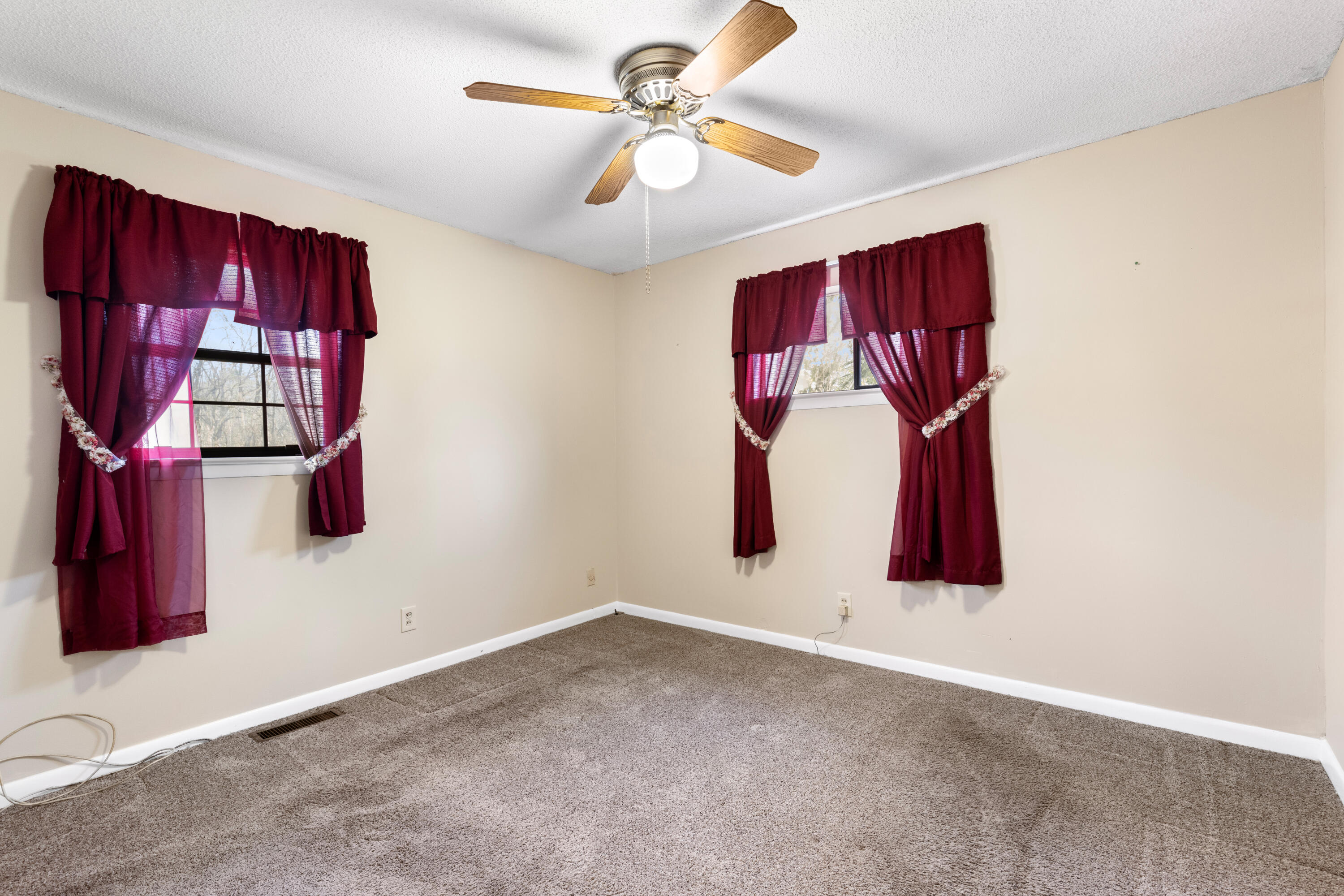 2430 N Shore Acres Road, Soddy Daisy, Tennessee image 20