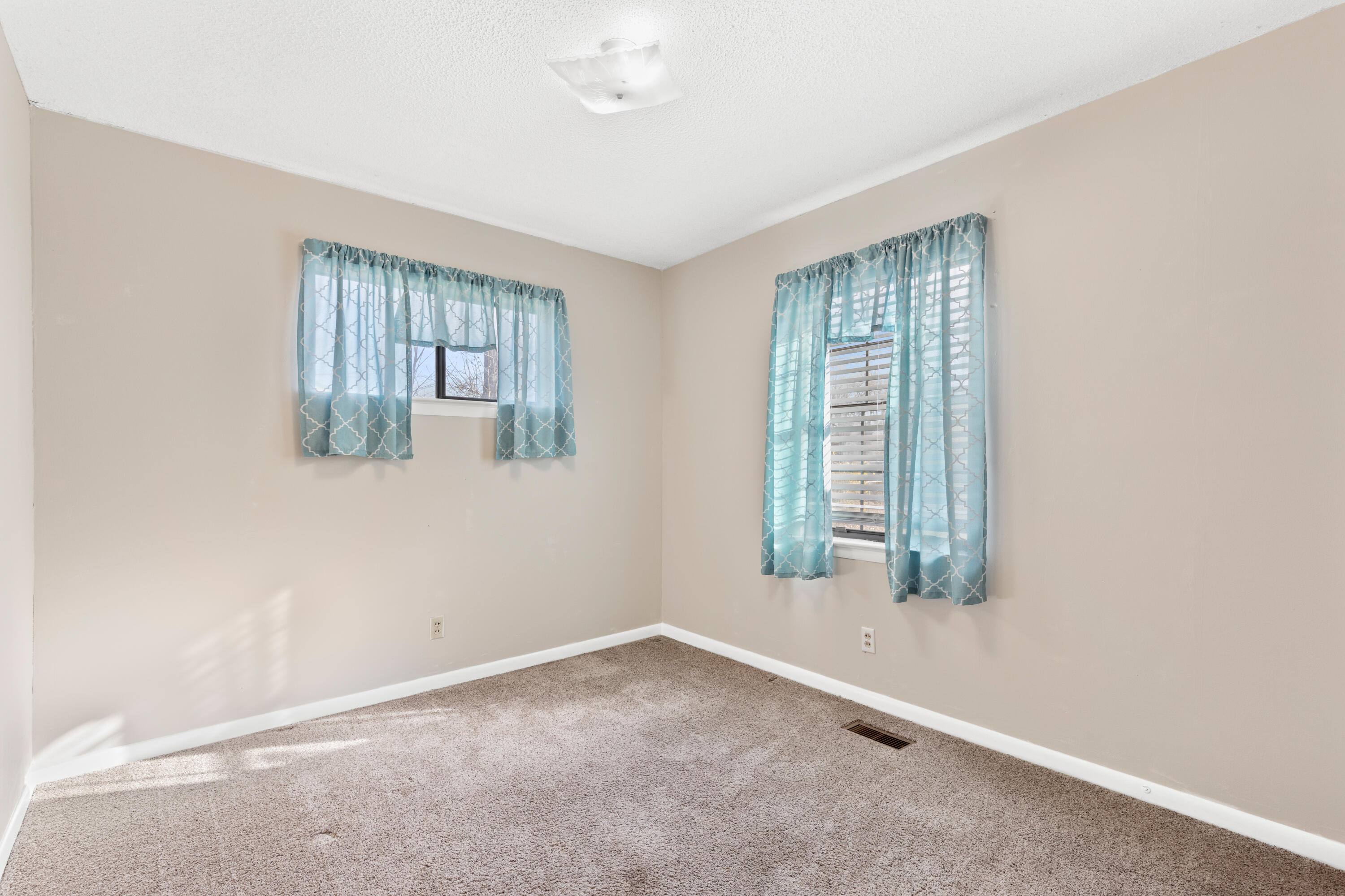 2430 N Shore Acres Road, Soddy Daisy, Tennessee image 18