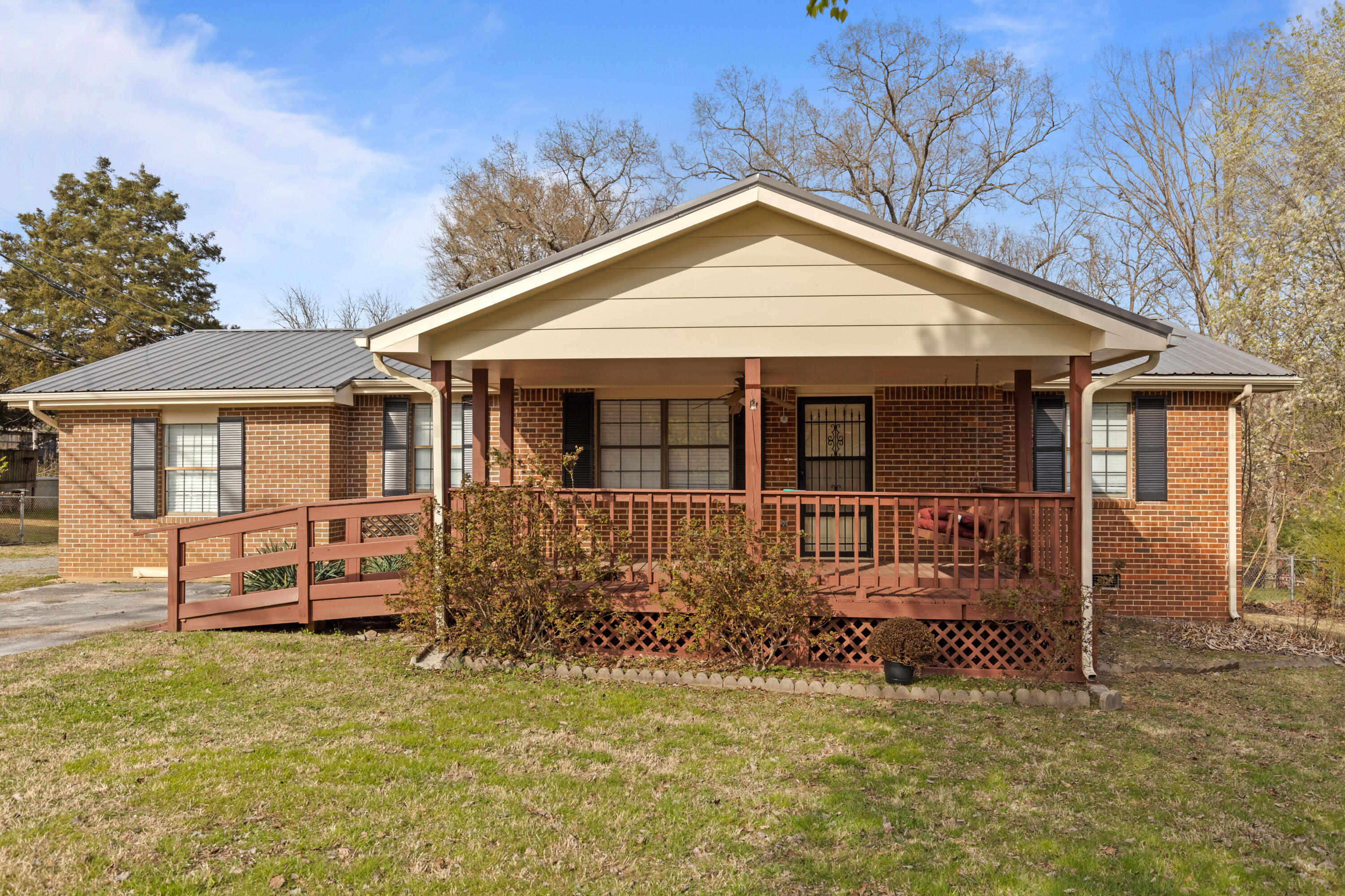 2430 N Shore Acres Road, Soddy Daisy, Tennessee image 7