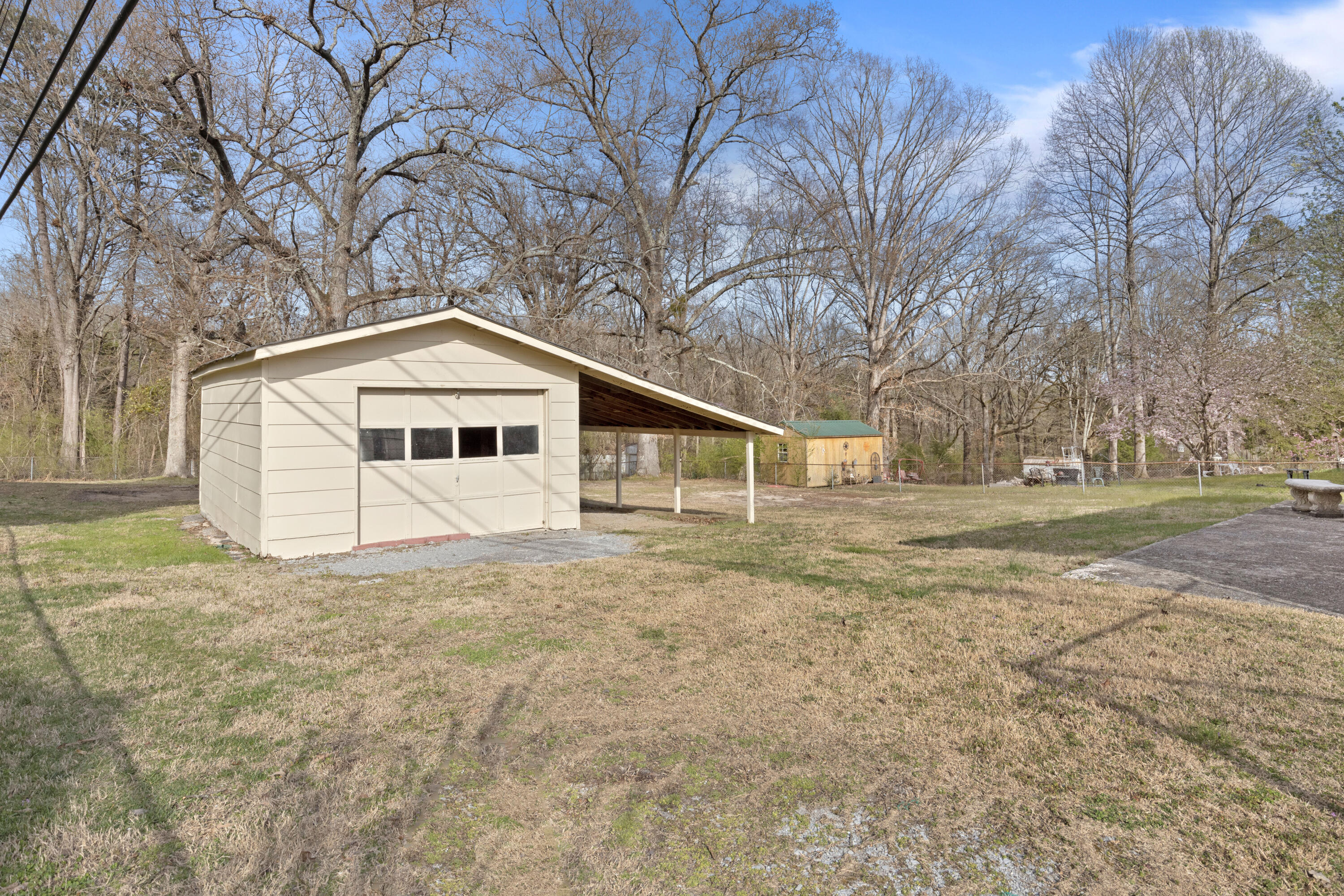 2430 N Shore Acres Road, Soddy Daisy, Tennessee image 5