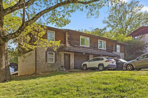 Photo of 810 Forest Dale Lane, Hixson, TN 37343 (MLS # 1511197)